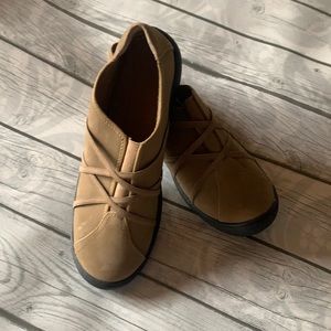 Clarks dress shoes